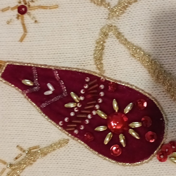 Holiday cardigan sweater - Picture 10 of 11